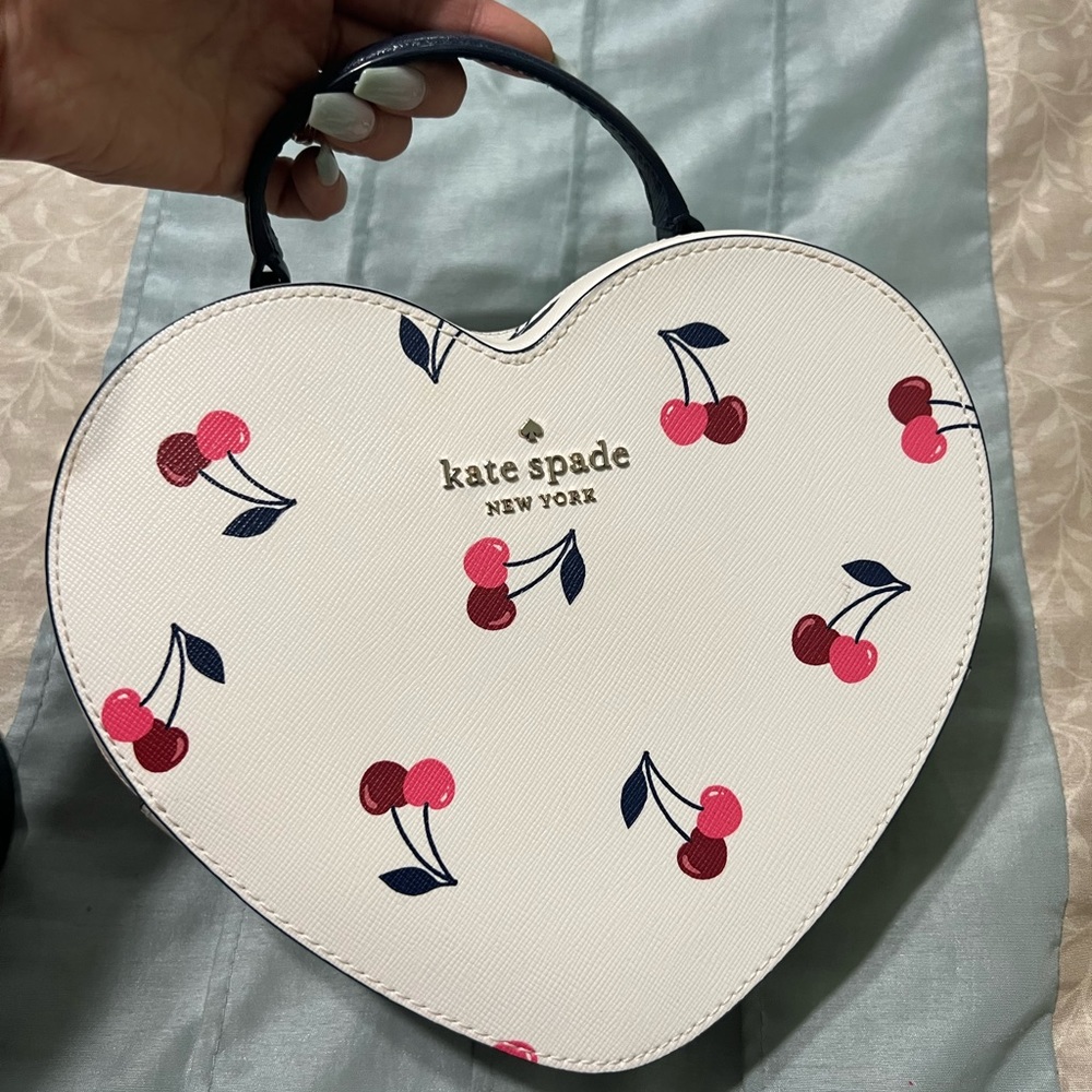 Kate Spade Love ShackCherry Heart Crossbody Cream multi Cherrie purse